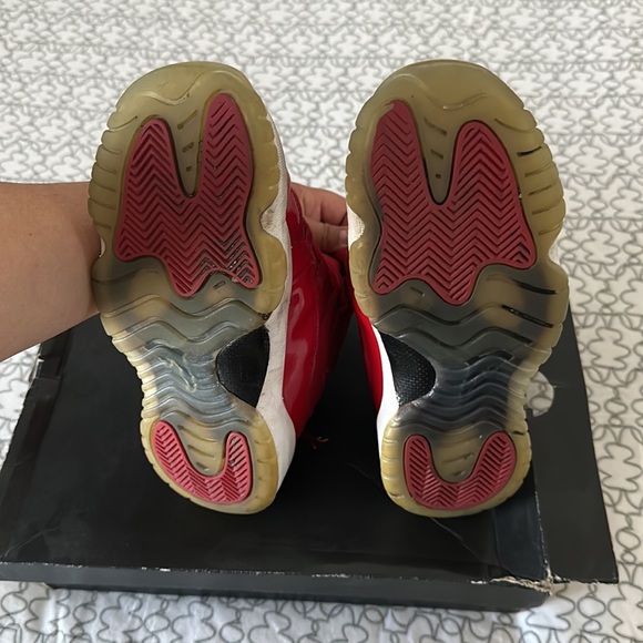 Selling these Jordan 11 red sneakers in fair condition. - Picture 5 of 9